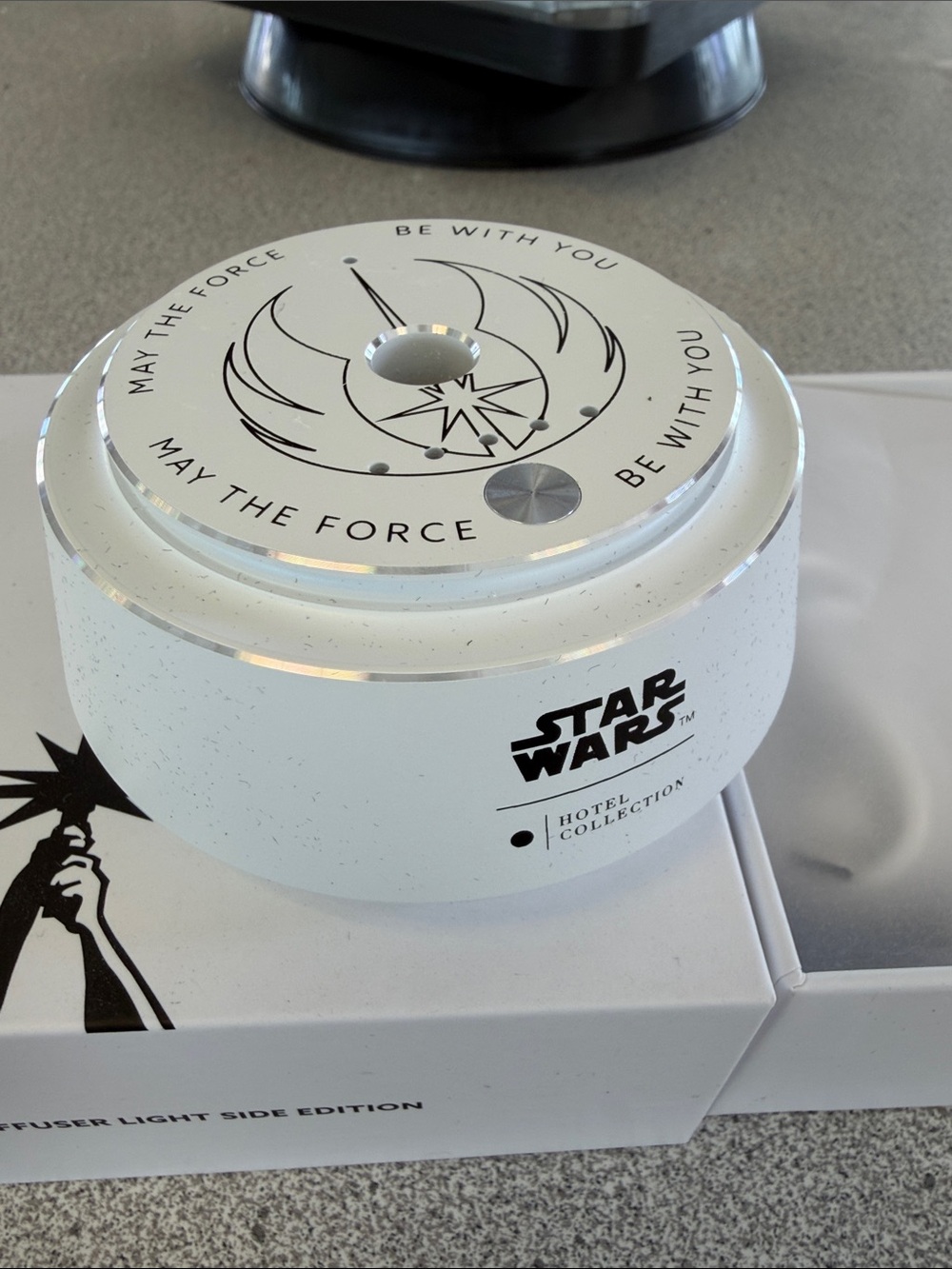 Star Wars White 'May The Force Be With You'  Chauffeur Car Diffuser